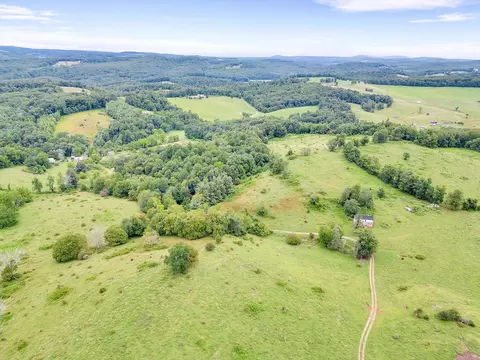 258 Apple Way SE, Floyd, VA 24091 photo 13
