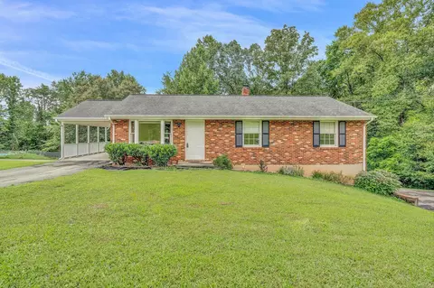 101 Oak Branch Ct, Vinton, VA 24179