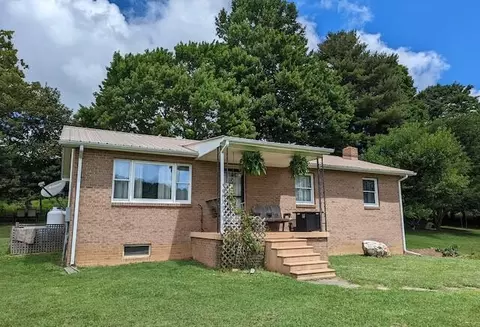 898 Loss Bent Rd NW, Floyd, VA 24091