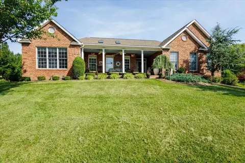 1893 Nace Rd, Fincastle, VA 24090