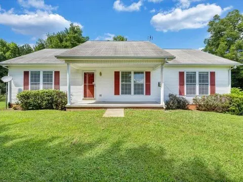 54 Hiatt Ln, Stuart, VA 24171
