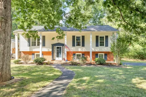 2713 White Pelican Ln, Roanoke, VA 24018