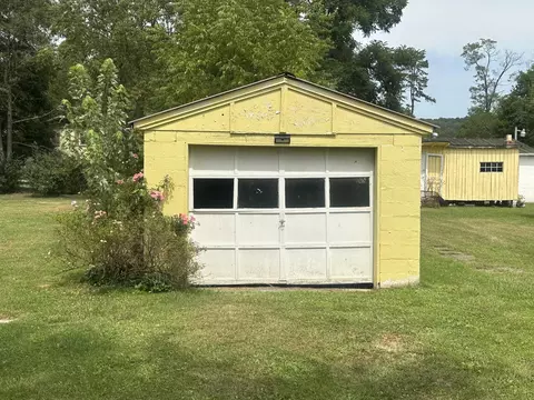 717 Wrightstown Ave, Covington, VA 24426 photo 4