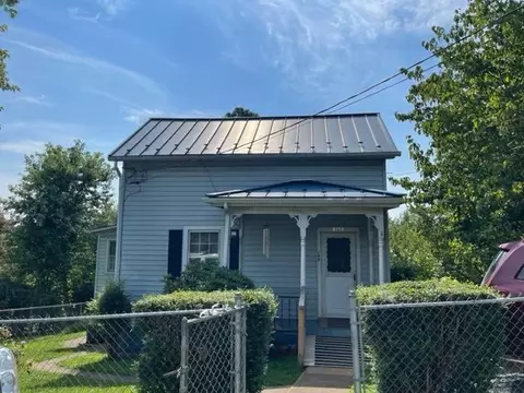 145 Clark St, Madison Heights, VA 24572