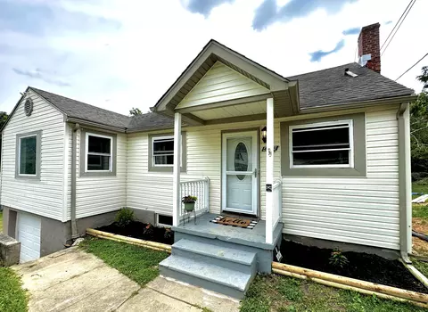 4608 Edgelawn Ave NW, Roanoke, VA 24017