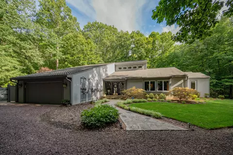 129 Woodmont Ln, Forest, VA 24551