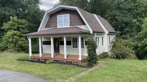 491 Monacan Park Rd, Madison Heights, VA 24572