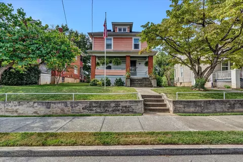 674 Montrose Ave SE, Roanoke, VA 24013
