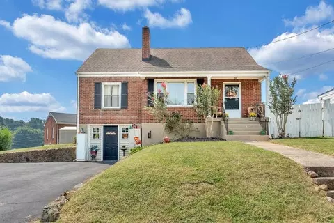 1151 Halliahurst Ave, Vinton, VA 24179