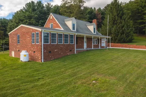 1604 Laurel Creek Rd NE, Pilot, VA 24138