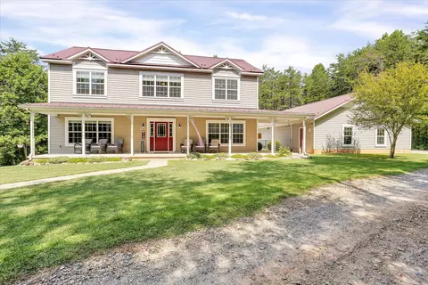 1700 Foxfire Rd, Martinsville, VA 24112