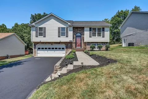5019 Nicholas Hill Ln, Roanoke, VA 24019