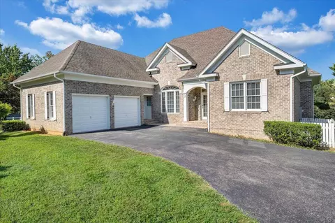15 N Pointe Ln, Moneta, VA 24121