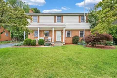 960 Norbourne Ave, Vinton, VA 24179