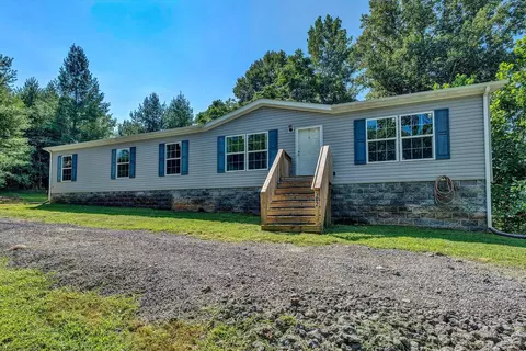 102 Woodcrest Ln, Thaxton, VA 24174