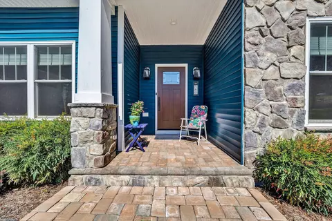 360 Bermuda Dr, Hardy, VA 24101 photo 2