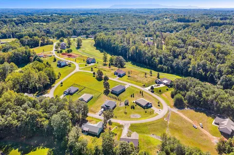 360 Bermuda Dr, Hardy, VA 24101 photo 5