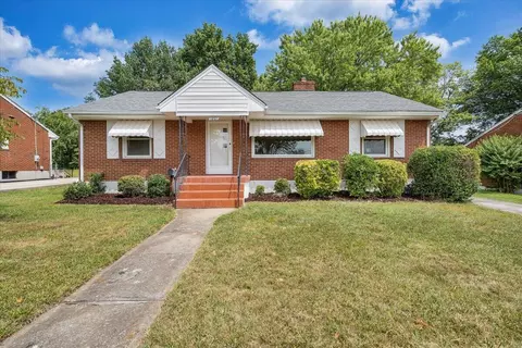 1201 Pleasant View Ave NW, Roanoke, VA 24012