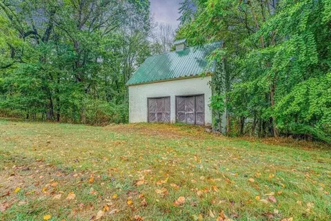 1168 E Carolton Dr, Covington, VA 24426 photo 25