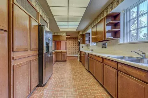 1168 E Carolton Dr, Covington, VA 24426 photo 6