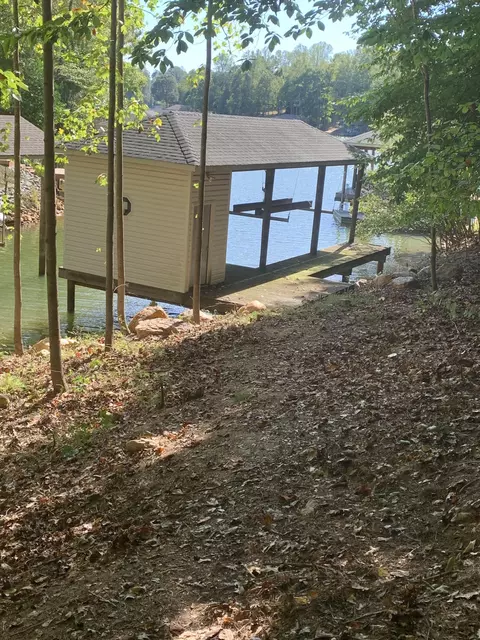 Lot 13 Crown Point Dr, Wirtz, VA 24184