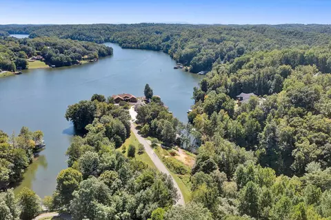 302 Point Dr, Hardy, VA 24101 photo 3