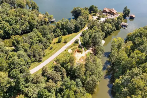 302 Point Dr, Hardy, VA 24101 photo 6