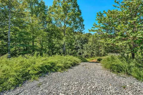 302 Point Dr, Hardy, VA 24101 photo 16