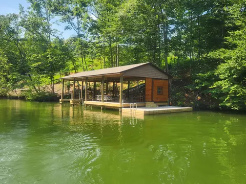 302 Point Dr, Hardy, VA 24101 photo 2