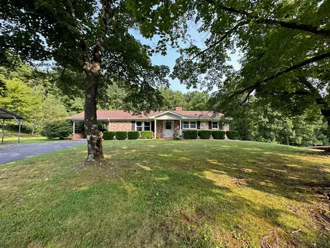 149 Piano Ln, Stuart, VA 24171 photo 3