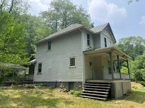 391 Riverside Dr, Eagle Rock, VA 24085 photo 2