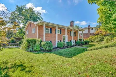 3102 Longhorn Rd, Roanoke, VA 24018
