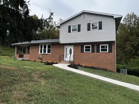 298 Hunters Trl, Troutville, VA 24175