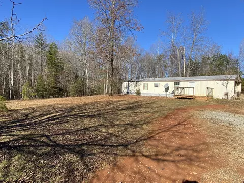 407 David Ln, Union Hall, VA 24176