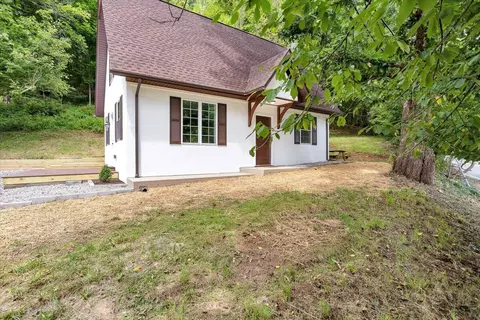 10331 Bent Mountain Rd, Bent Mountain, VA 24059