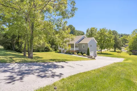 259 Catawba Rd, Daleville, VA 24083