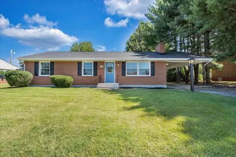 1709 Fairhope Rd NW, Roanoke, VA 24017