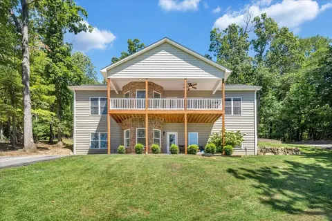 872 Sherwood Dr, Blue Ridge, VA 24064