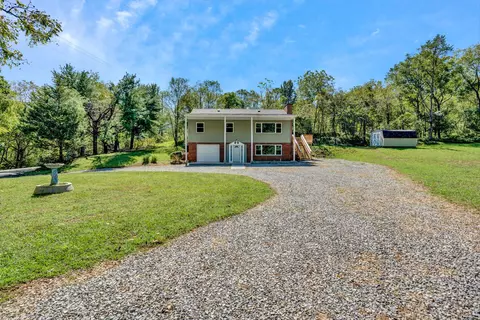 3972 Carson Rd, Roanoke, VA 24012