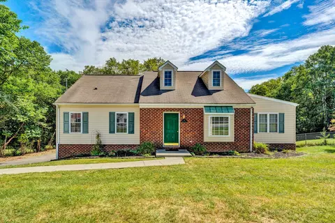 121 N Hancock St, Fincastle, VA 24090