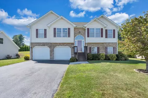440 Chelsea Loop, Christiansburg, VA 24073