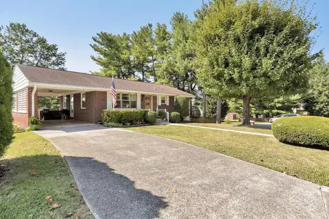 1538 Longview Ave, Salem, VA 24153