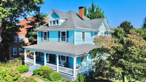 425 Walnut Ave SW, Roanoke, VA 24016