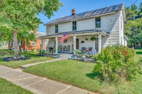 904 Delaware St, Salem, VA 24153