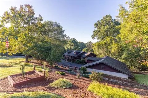 232 Little Creek Rd, Moneta, VA 24121