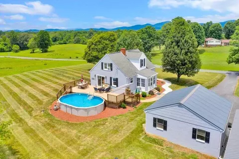 3256 Morgans Mill Rd, Goodview, VA 24095 photo 5