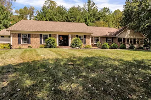 4258 Falling Creek Dr, Vinton, VA 24179