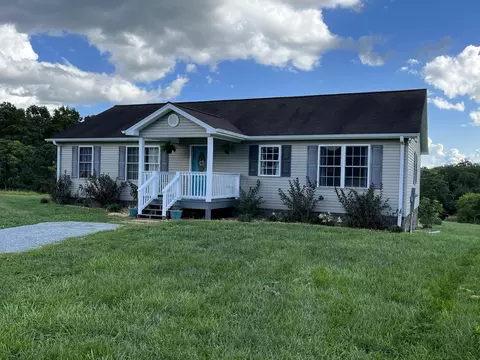 4160 Coopers Mountain Rd, Martinsville, VA 24112
