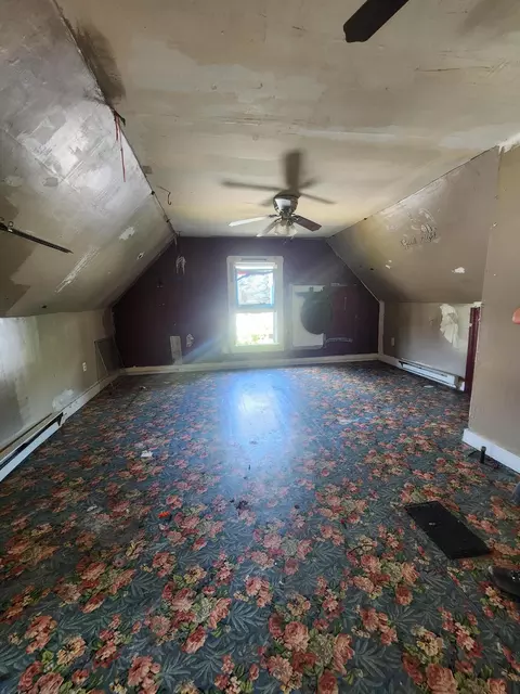 219 E Ridgeway St, Clifton Forge, VA 24422 photo 8