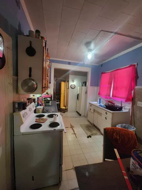 219 E Ridgeway St, Clifton Forge, VA 24422 photo 12